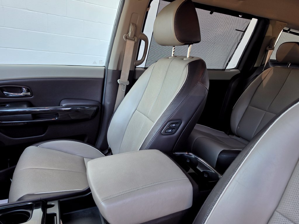 Used 2018 Kia Sedona SX Limited FWD image 23