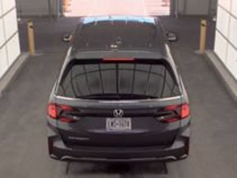 Used 2025 Honda Odyssey EX-L image 17