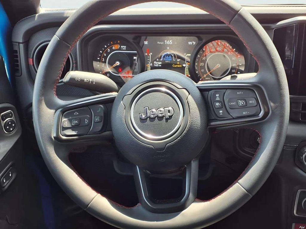 Used 2025 Jeep Wrangler Unlimited Rubicon AWD/4WD image 18