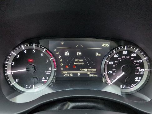 Used 2023 Toyota Highlander XLE image 14