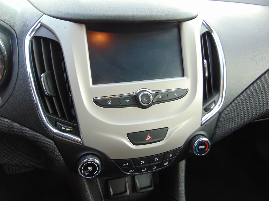 Used 2016 Chevrolet Cruze LS FWD image 20