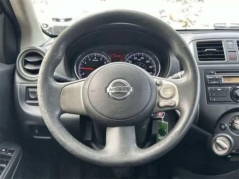Used 2012 Nissan Versa SV image 7