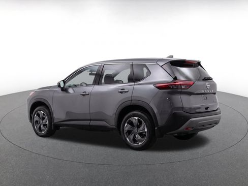 Used 2025 Nissan Rogue SV AWD/4WD image 7
