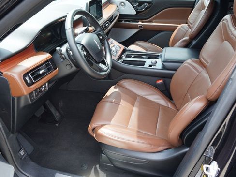 Used 2021 Lincoln Aviator Grand Touring w/ Equipment Group 302A AWD/4WD image 14