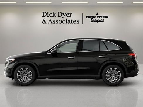 Used 2025 Mercedes-Benz GLC 300 GLC 300 image 19