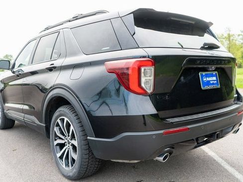 Used 2022 Ford Explorer ST-Line w/ Class IV Trailer Tow Package AWD/4WD image 8
