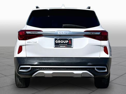 Used 2023 Kia Seltos S w/ Navigation Package FWD image 5