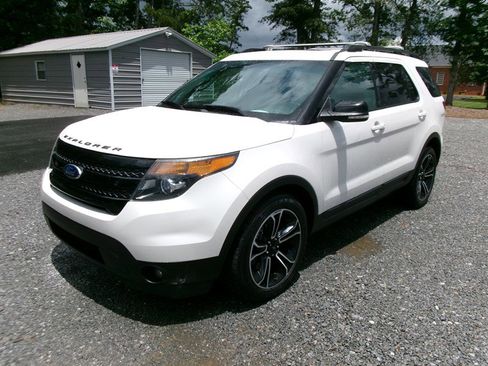 Used 2015 Ford Explorer Sport w/ Equipment Group 401A AWD/4WD image 1
