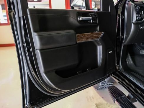 Used 2022 Chevrolet Silverado 3500 High Country w/ Technology Package AWD/4WD image 44