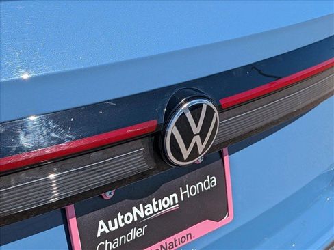 Used 2026 Volkswagen Taos SE FWD image 30