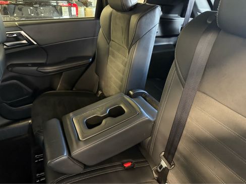 Used 2024 Mitsubishi Outlander SE AWD/4WD image 19