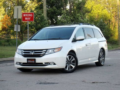 Used 2014 Honda Odyssey Touring Elite image 3