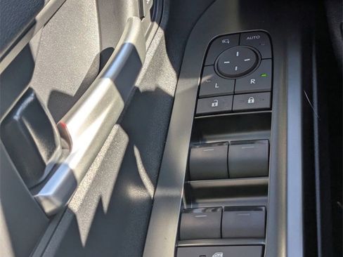 New 2026 Subaru Solterra Limited image 26