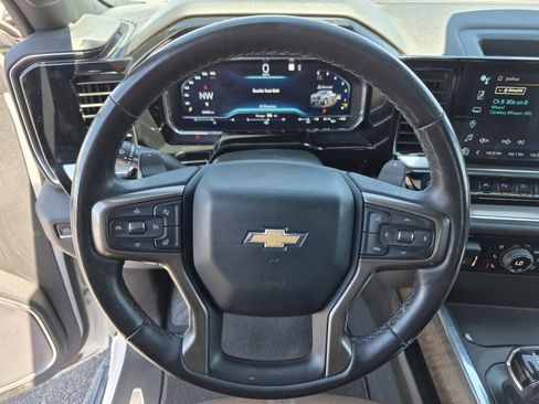 Used 2023 Chevrolet Silverado 1500 High Country w/ Technology Package AWD/4WD image 17