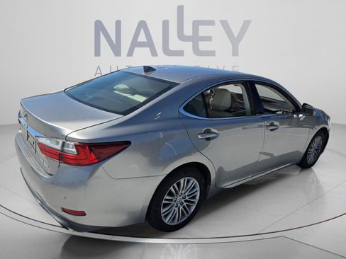 Used 2016 Lexus ES 350 w/ Premium Package w/Wood Trim FWD image 5