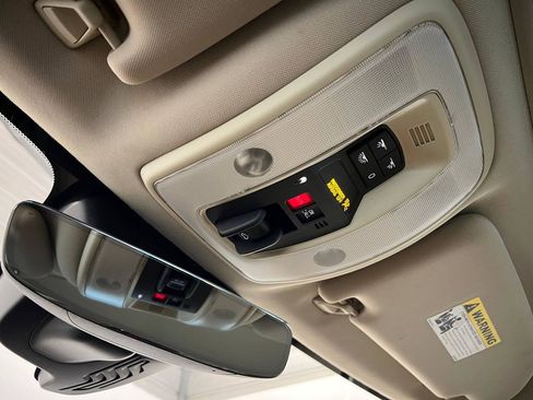 Used 2016 Volvo XC70 T5 Premier w/ Proximity Package image 25