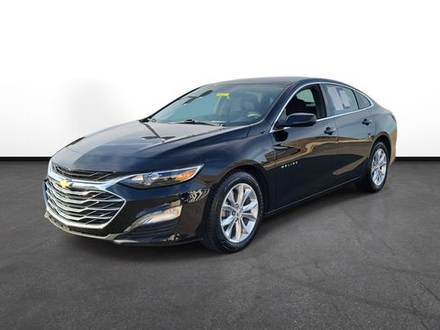 Used 2024 Chevrolet Malibu LT image 2