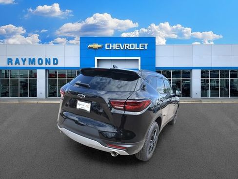 New 2026 Chevrolet Blazer LT w/ Convenience Package AWD/4WD image 4