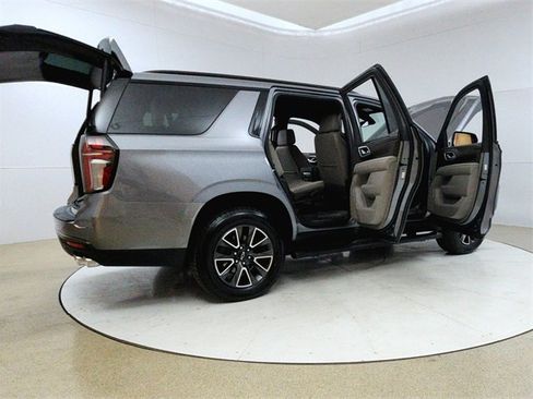 Used 2022 Chevrolet Tahoe Z71 w/ Z71 Off-Road Package image 12