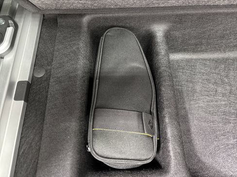Used 2025 Rivian R1S Adventure AWD/4WD image 34
