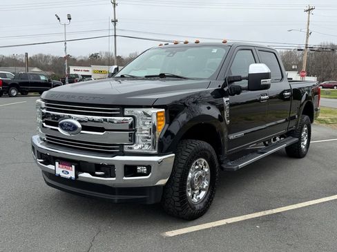 Used 2017 Ford F250 Lariat w/ Lariat Ultimate Package image 8