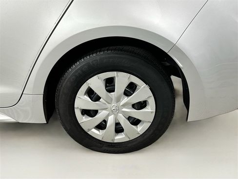Used 2020 Toyota Corolla L image 24
