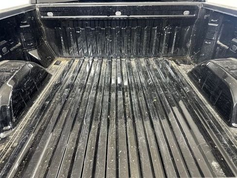 Used 2023 GMC Sierra 1500 Elevation image 25