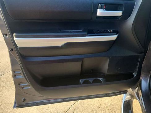 Certified 2017 Toyota Tundra SR5 image 13
