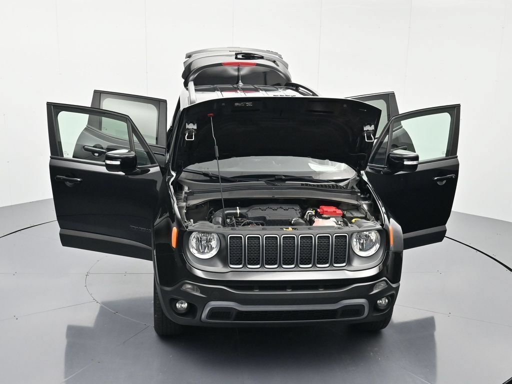 Used 2023 Jeep Renegade Latitude AWD/4WD image 44