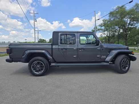 Used 2022 Jeep Gladiator Overland w/ Popular Equipment Package AWD/4WD image 18