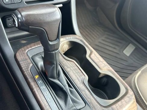 Used 2021 GMC Canyon Denali image 30