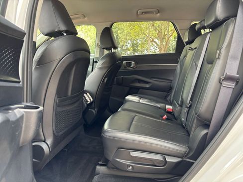 Used 2024 Kia Sorento S AWD/4WD image 28