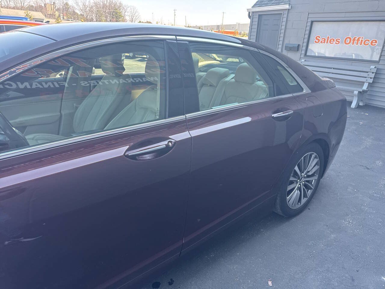 Used 2017 Lincoln MKZ Select w/ Select Plus Package AWD/4WD image 5
