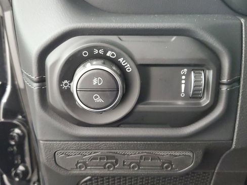 New 2025 Jeep Gladiator High Tide image 24