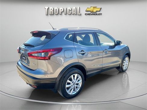 Used 2020 Nissan Rogue Sport SV image 5