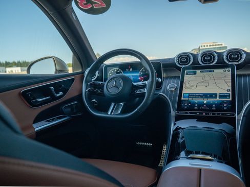 Certified 2023 Mercedes-Benz GLC 300 4MATIC image 17