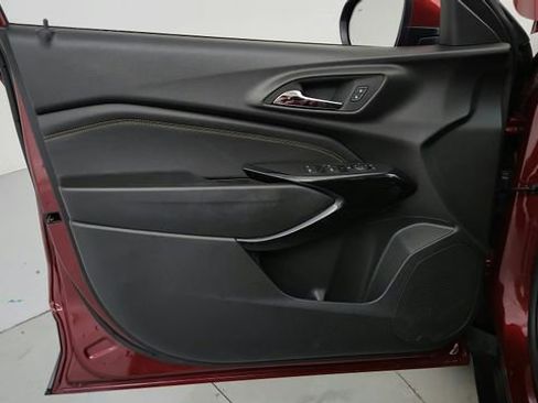 Used 2024 Chevrolet Trax LT w/ Driver Confidence Package image 11