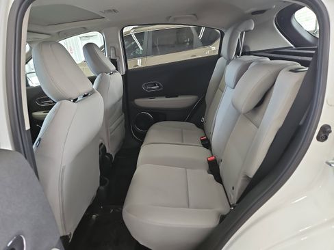Used 2022 Honda HR-V EX image 12