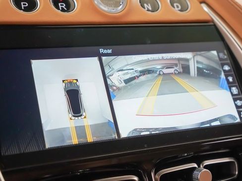 Used 2021 Aston Martin DBX image 30