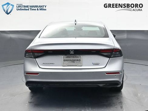 Used 2025 Honda Accord Touring image 6