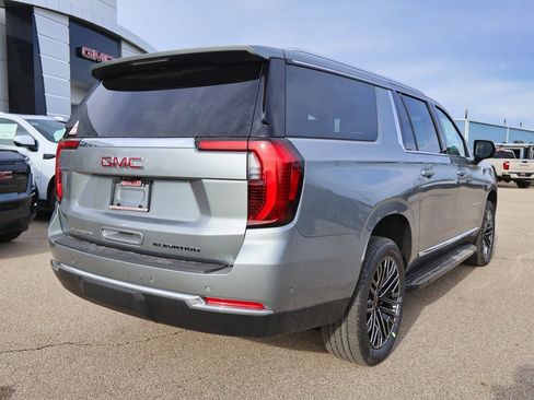New 2026 GMC Yukon XL Elevation image 3