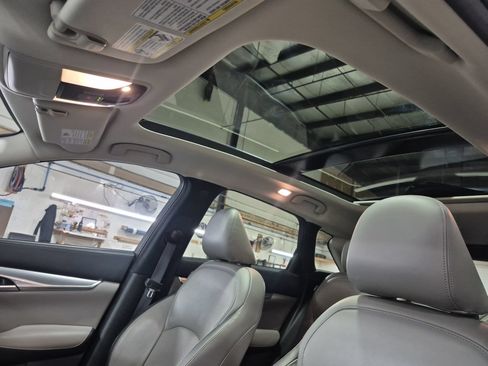 Used 2023 INFINITI QX50 Luxe FWD image 19