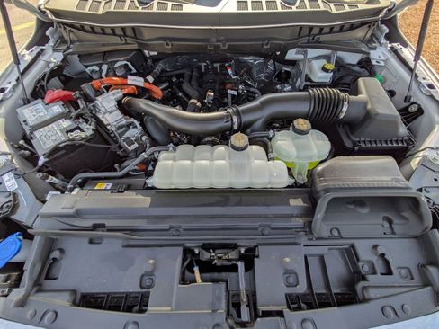 Certified 2025 Ford F150 King Ranch w/ FX4 Off-Road Package image 5