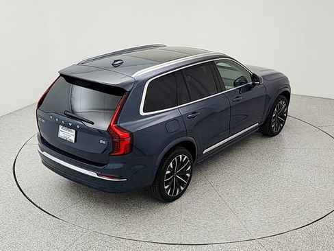 Used 2025 Volvo XC90 B6 Plus AWD/4WD image 40