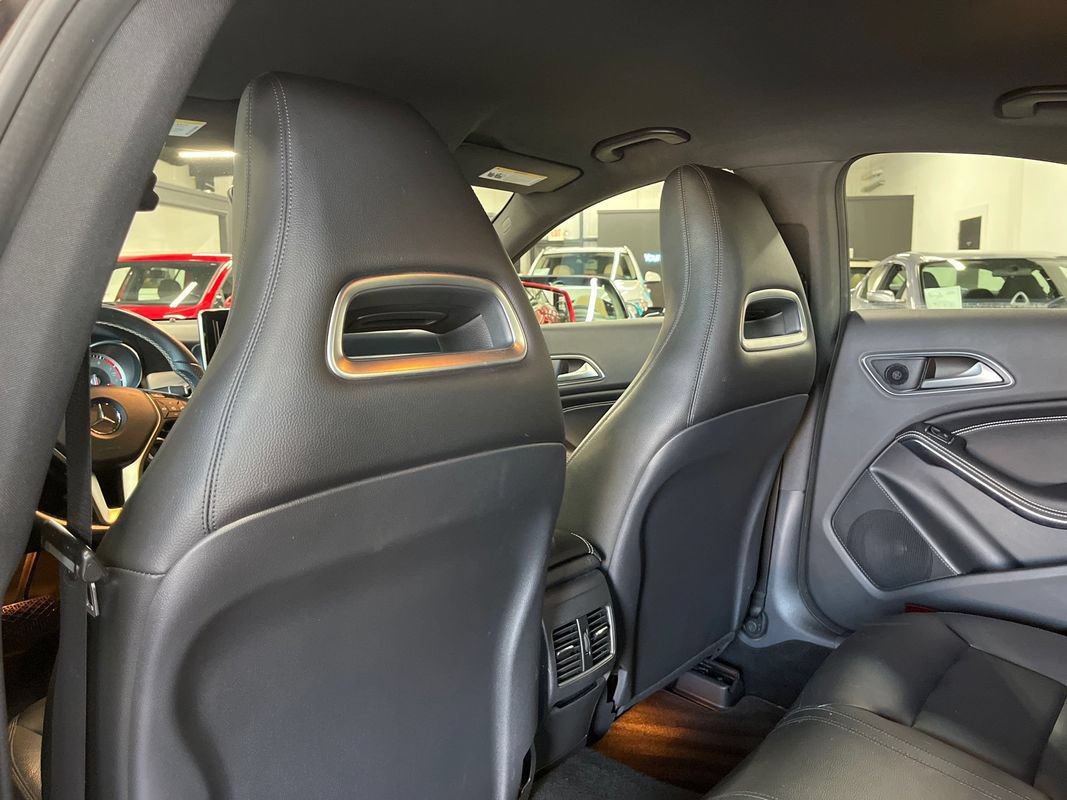 Used 2014 Mercedes-Benz CLA 250 image 42