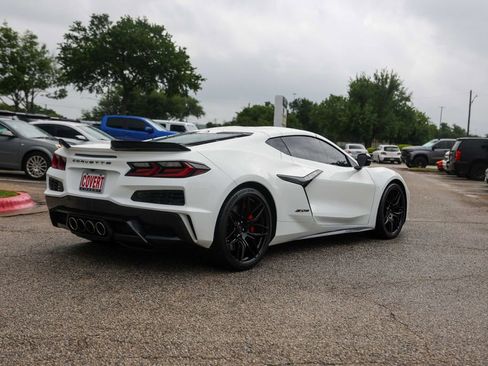 Used 2025 Chevrolet Corvette Z06 image 4