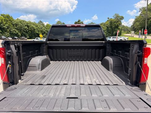 Used 2024 Chevrolet Silverado 1500 High Country w/ High Country Premium Package AWD/4WD image 7