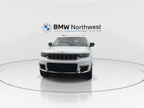 Used 2022 Jeep Grand Cherokee L Limited AWD/4WD image 8