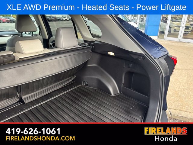 Used 2022 Toyota RAV4 XLE Premium AWD/4WD image 32