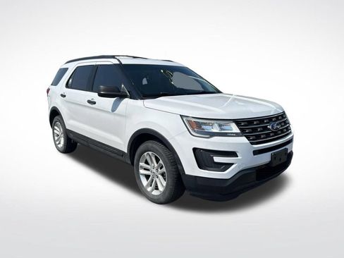 Used 2017 Ford Explorer 4WD image 2